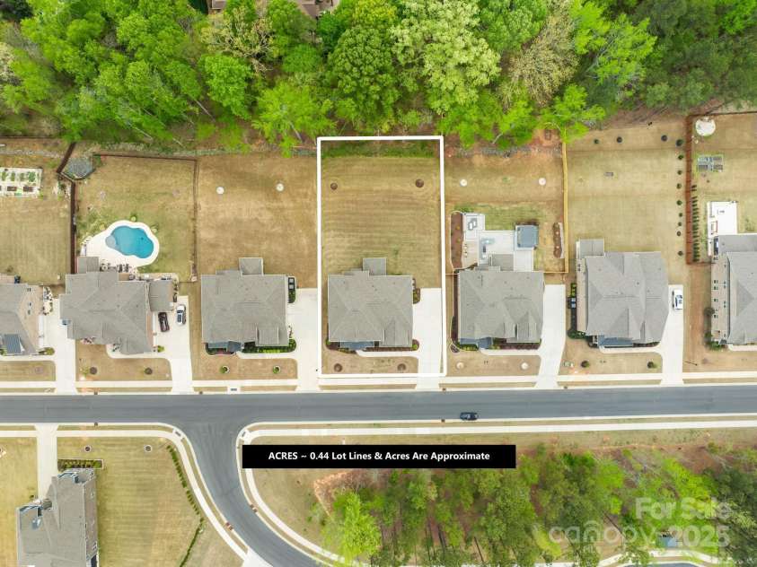 705 Brown Creek Drive, Matthews, NC 28104.  MLS# CAR4244288, YatesRealty ID 5473. 