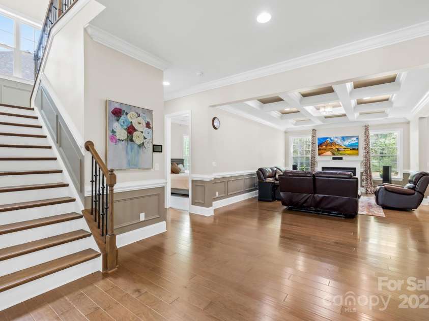 705 Brown Creek Drive, Matthews, NC 28104.  MLS# CAR4244288, YatesRealty ID 5473. Gallery Approach to Family Retreat