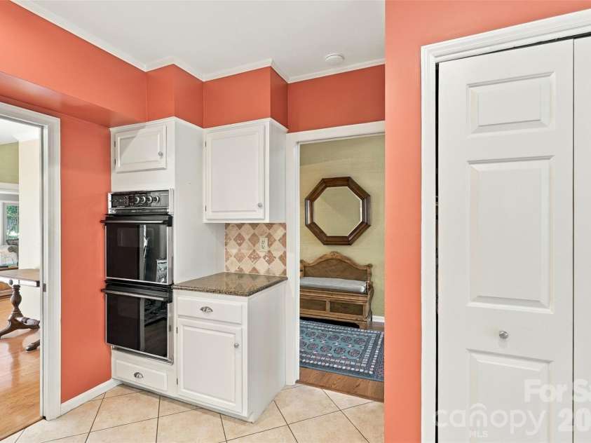 4921 Torrey Pines Court, Charlotte, NC 28226.  MLS# CAR4427987, YatesRealty ID 54730. 