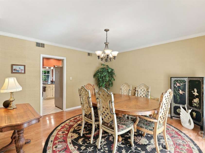 4921 Torrey Pines Court, Charlotte, NC 28226.  MLS# CAR4427987, YatesRealty ID 54730. 