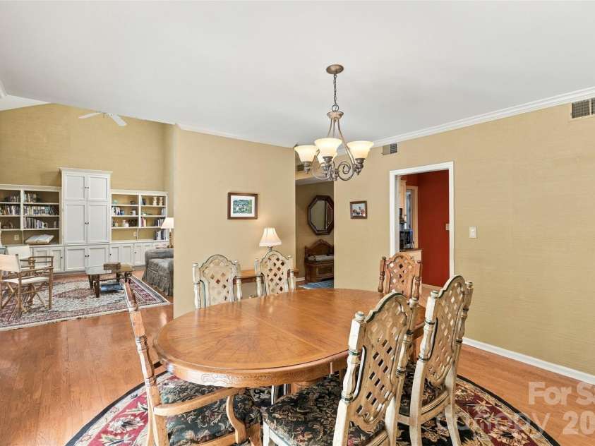 4921 Torrey Pines Court, Charlotte, NC 28226.  MLS# CAR4427987, YatesRealty ID 54730. 