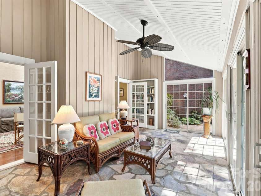 4921 Torrey Pines Court, Charlotte, NC 28226.  MLS# CAR4427987, YatesRealty ID 54730. 