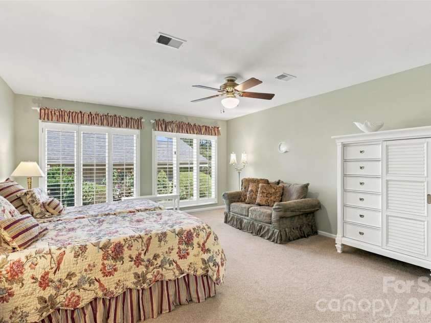 4921 Torrey Pines Court, Charlotte, NC 28226.  MLS# CAR4427987, YatesRealty ID 54730. 