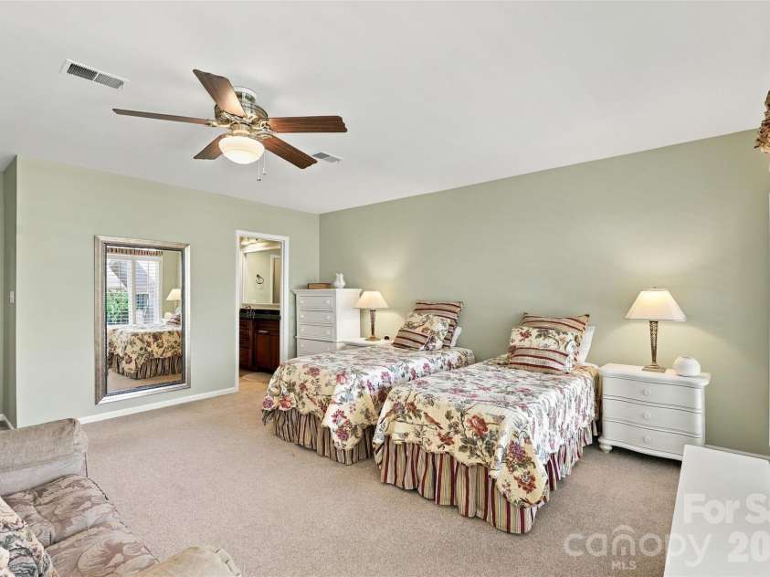 4921 Torrey Pines Court, Charlotte, NC 28226.  MLS# CAR4427987, YatesRealty ID 54730. 