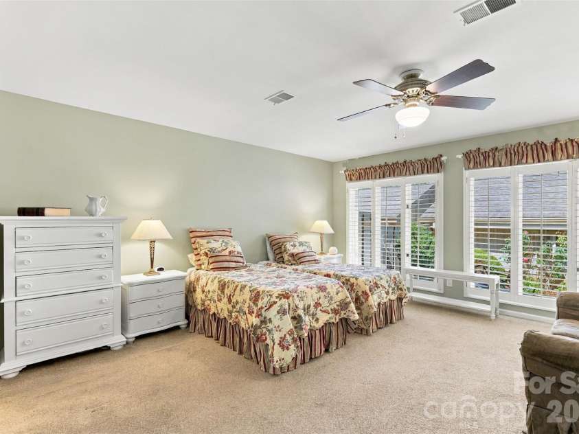 4921 Torrey Pines Court, Charlotte, NC 28226.  MLS# CAR4427987, YatesRealty ID 54730. 