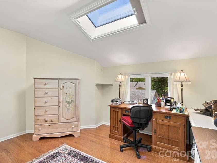 4921 Torrey Pines Court, Charlotte, NC 28226.  MLS# CAR4427987, YatesRealty ID 54730. 