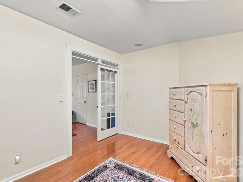 4921 Torrey Pines Court, Charlotte, NC 28226.  MLS# CAR4427987, YatesRealty ID 54730. 