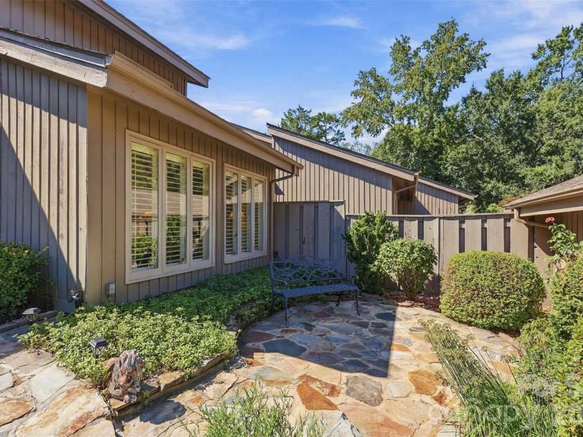 4921 Torrey Pines Court, Charlotte, NC 28226.  MLS# CAR4427987, YatesRealty ID 54730. 