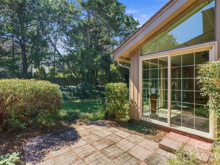 4921 Torrey Pines Court, Charlotte, NC 28226.  MLS# CAR4427987, YatesRealty ID 54730. 