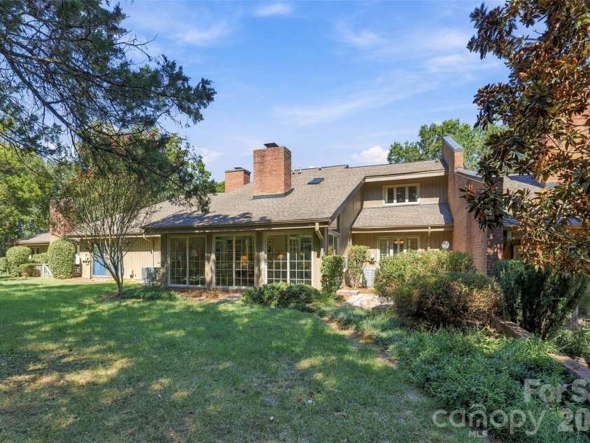 4921 Torrey Pines Court, Charlotte, NC 28226.  MLS# CAR4427987, YatesRealty ID 54730. 