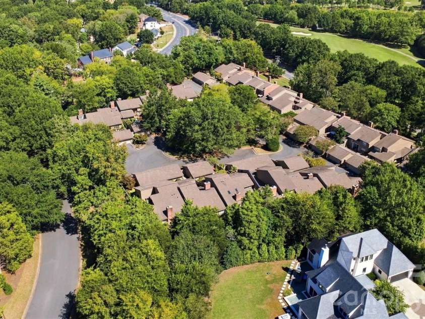 4921 Torrey Pines Court, Charlotte, NC 28226.  MLS# CAR4427987, YatesRealty ID 54730. 