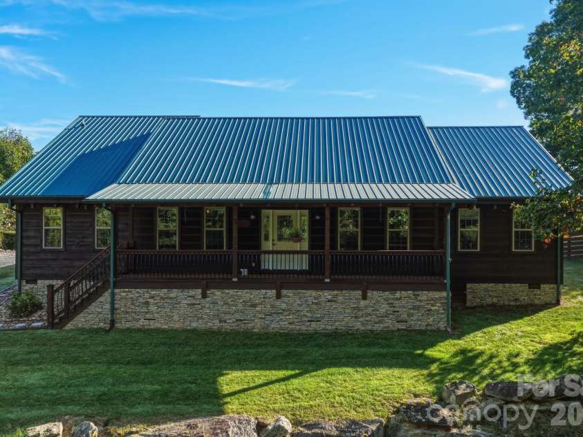 598 Valle Meadows Trail, Sugar Grove, NC 28679.  MLS# CAR4431239, YatesRealty ID 54732. 