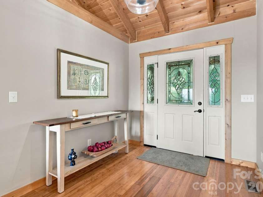 598 Valle Meadows Trail, Sugar Grove, NC 28679.  MLS# CAR4431239, YatesRealty ID 54732. 