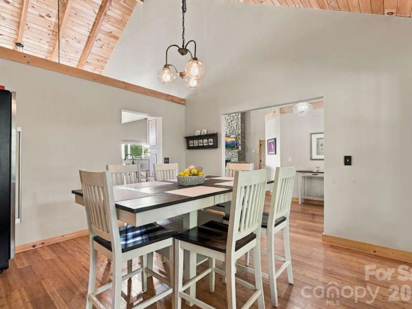 598 Valle Meadows Trail, Sugar Grove, NC 28679.  MLS# CAR4431239, YatesRealty ID 54732. 