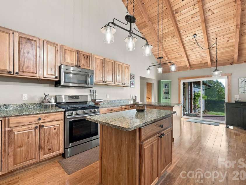 598 Valle Meadows Trail, Sugar Grove, NC 28679.  MLS# CAR4431239, YatesRealty ID 54732. 