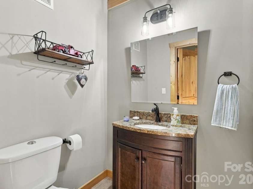 598 Valle Meadows Trail, Sugar Grove, NC 28679.  MLS# CAR4431239, YatesRealty ID 54732. 