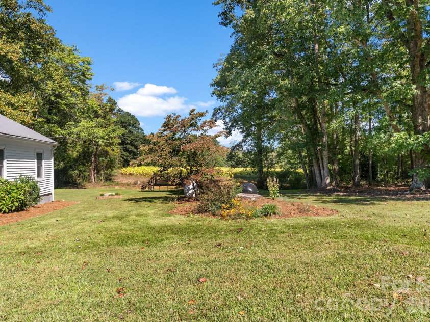 2084 Thurmond Road, Thurmond, NC 28663.  MLS# CAR4431225, YatesRealty ID 54735. 