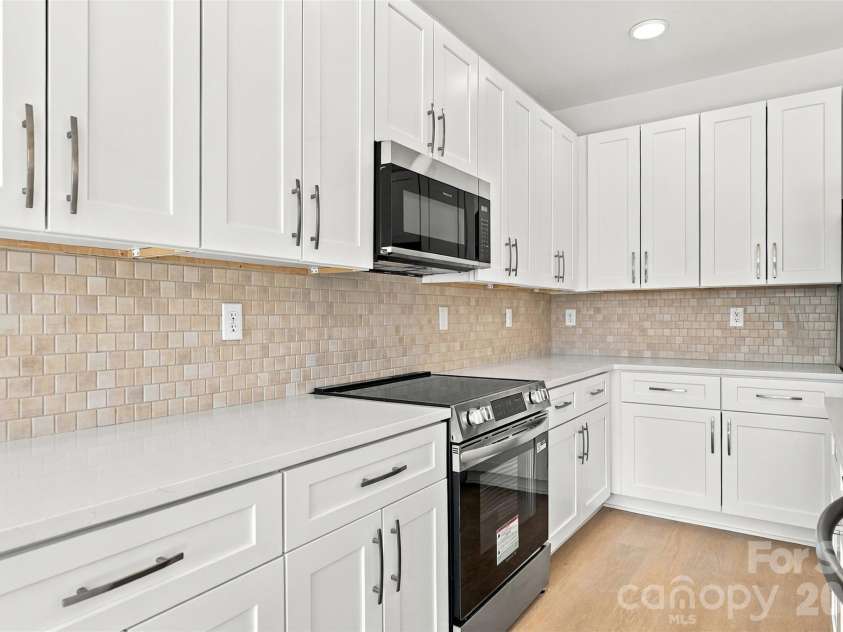 606 Broad Street, Mooresville, NC 28115.  MLS# CAR4431247, YatesRealty ID 54736. 