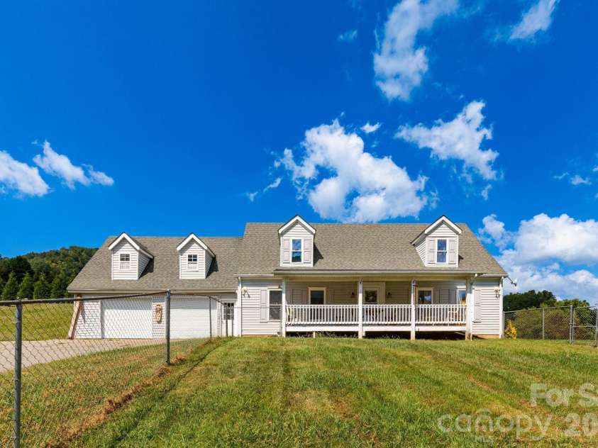 378 Yates Cove Road, Waynesville, NC 28785.  MLS# CAR4405532, YatesRealty ID 54739. 