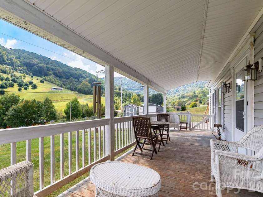 378 Yates Cove Road, Waynesville, NC 28785.  MLS# CAR4405532, YatesRealty ID 54739. 