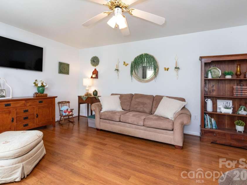 378 Yates Cove Road, Waynesville, NC 28785.  MLS# CAR4405532, YatesRealty ID 54739. 