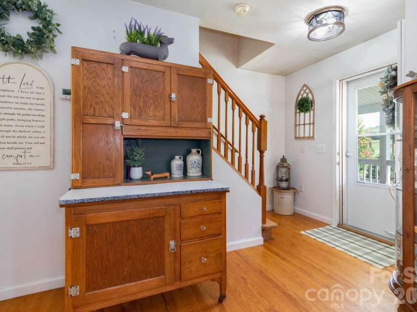 378 Yates Cove Road, Waynesville, NC 28785.  MLS# CAR4405532, YatesRealty ID 54739. 