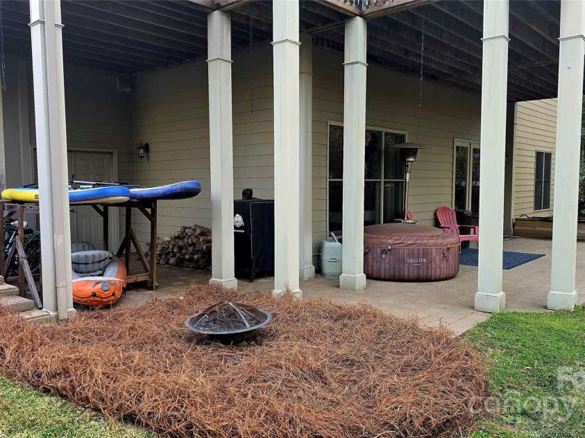 258 Ridge Reserve Drive, Lake Wylie, SC 29710.  MLS# CAR4226947, YatesRealty ID 5474. 