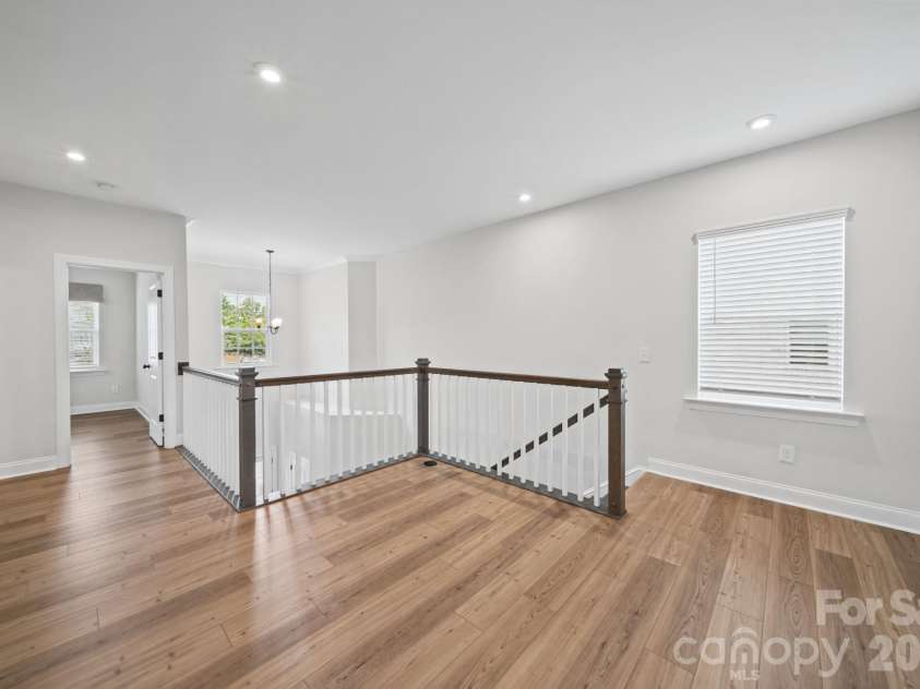 203 Heathbrook Lane, Waxhaw, NC 28173.  MLS# CAR4429780, YatesRealty ID 54740. 2nd Floor loft