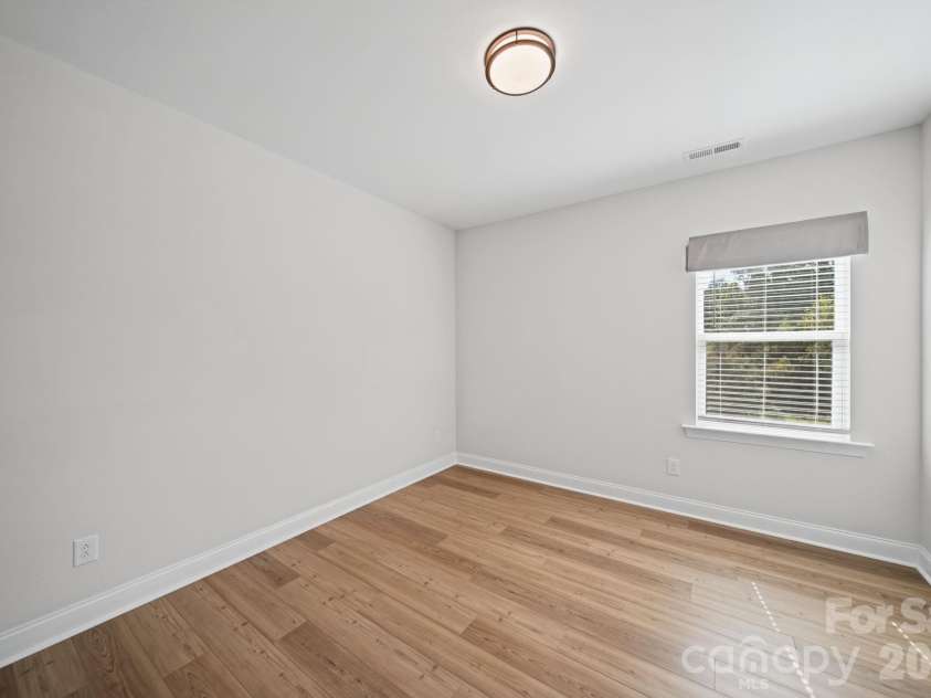 203 Heathbrook Lane, Waxhaw, NC 28173.  MLS# CAR4429780, YatesRealty ID 54740. 2nd Floor  third bedroom
