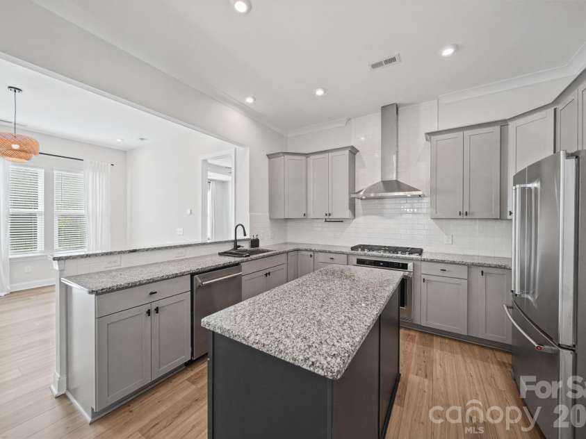 203 Heathbrook Lane, Waxhaw, NC 28173.  MLS# CAR4429780, YatesRealty ID 54740. Kitchen, main floor