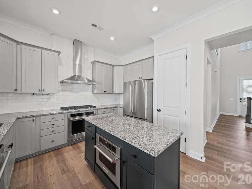 203 Heathbrook Lane, Waxhaw, NC 28173.  MLS# CAR4429780, YatesRealty ID 54740. Kitchen, main floor
