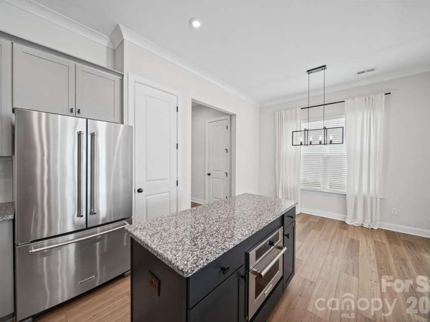 203 Heathbrook Lane, Waxhaw, NC 28173.  MLS# CAR4429780, YatesRealty ID 54740. Kitchen, main floor