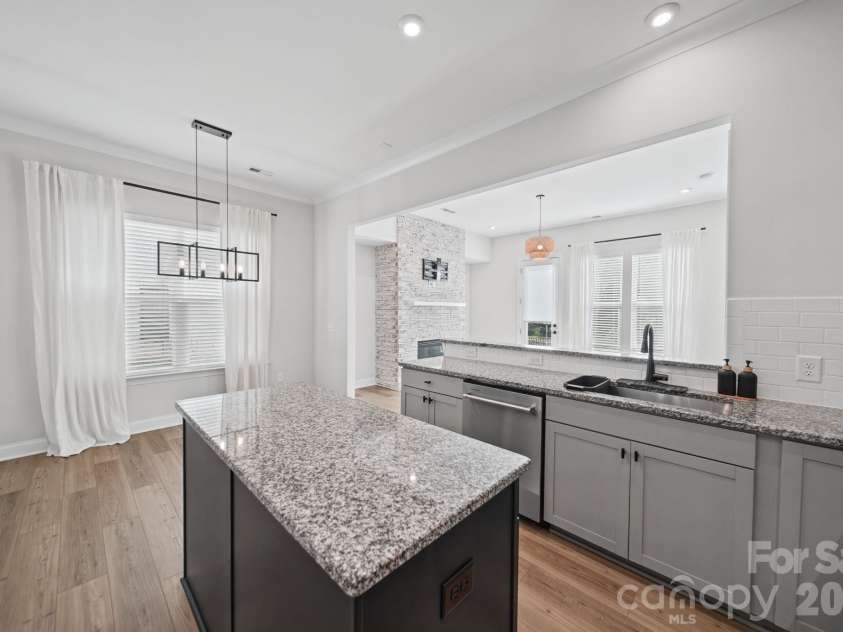 203 Heathbrook Lane, Waxhaw, NC 28173.  MLS# CAR4429780, YatesRealty ID 54740. Kitchen, main floor