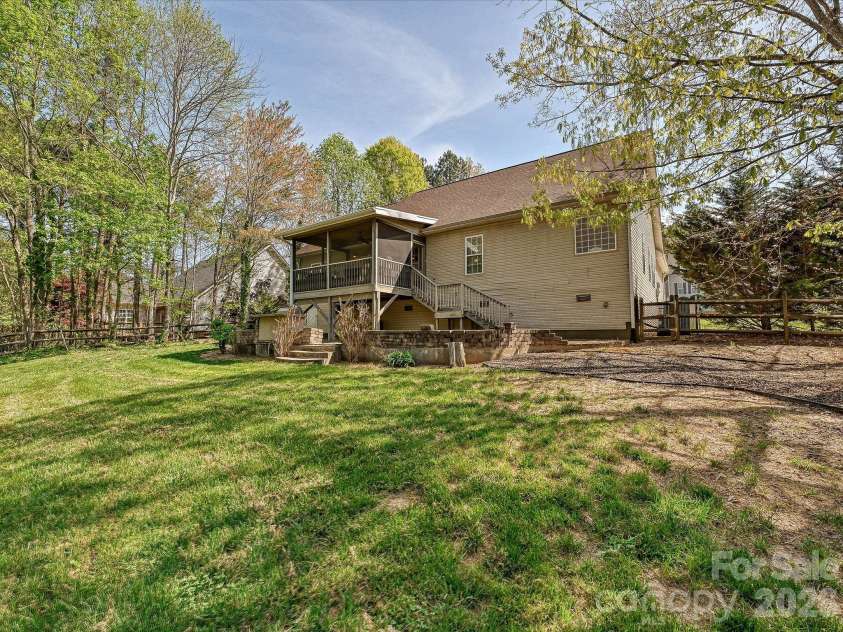132 Gray Cliff Drive, Mooresville, NC 28117.  MLS# CAR4430883, YatesRealty ID 54741. Back Yard