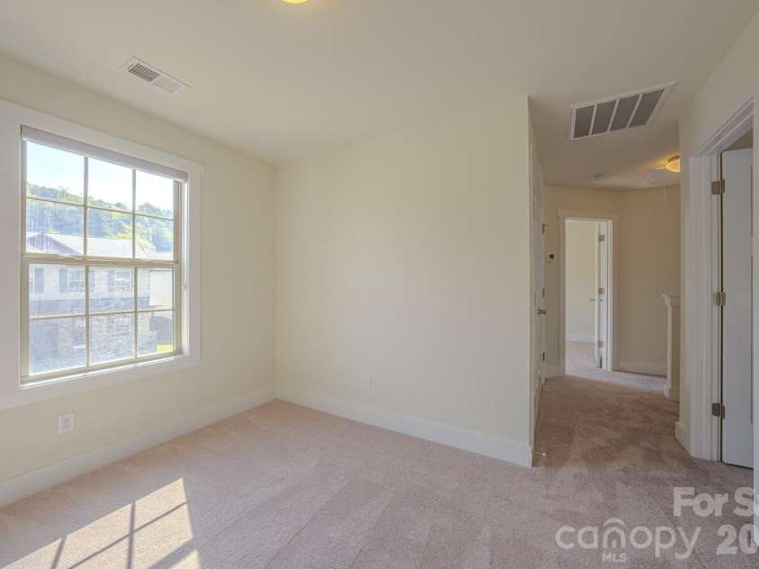 623 Cardwell Lane, Fletcher, NC 28732.  MLS# CAR4430671, YatesRealty ID 54742. Flex Space, Office, Gym, Yoga, Crafts