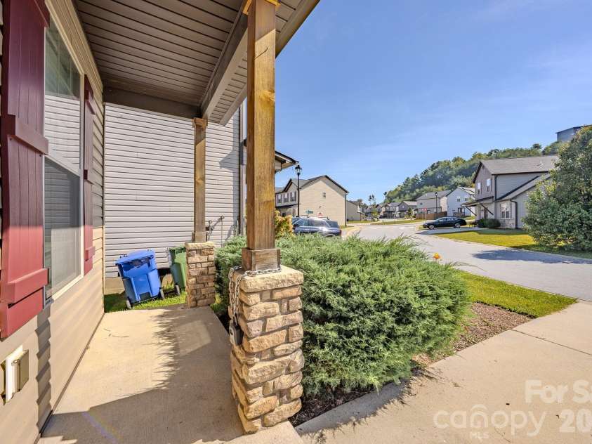 623 Cardwell Lane, Fletcher, NC 28732.  MLS# CAR4430671, YatesRealty ID 54742. Front Porch