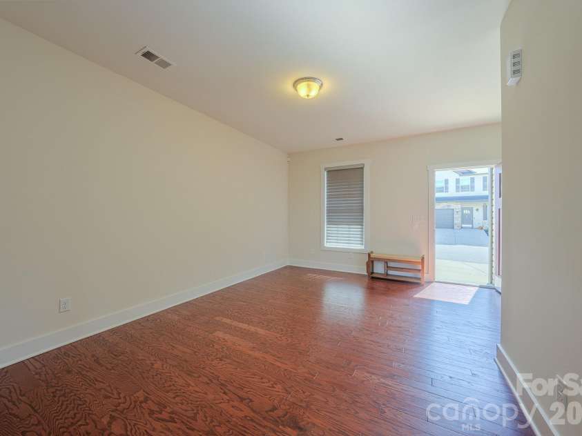 623 Cardwell Lane, Fletcher, NC 28732.  MLS# CAR4430671, YatesRealty ID 54742. Living Room