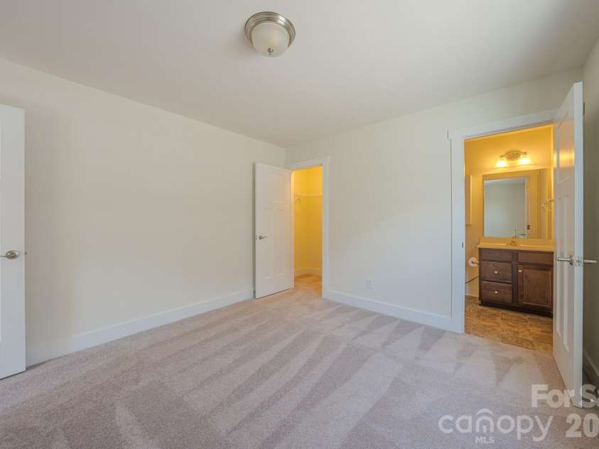 623 Cardwell Lane, Fletcher, NC 28732.  MLS# CAR4430671, YatesRealty ID 54742. Primary Bedroom