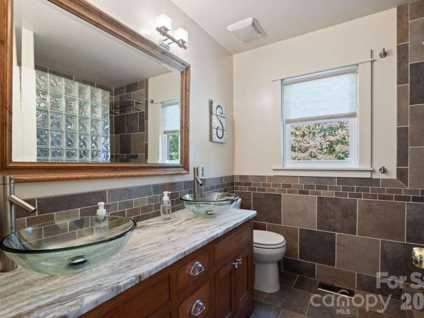 74 Ridgeline Road, Clyde, NC 28721.  MLS# CAR4429782, YatesRealty ID 54743. 