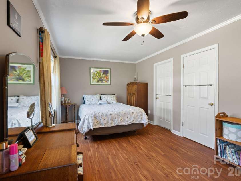 74 Ridgeline Road, Clyde, NC 28721.  MLS# CAR4429782, YatesRealty ID 54743. 