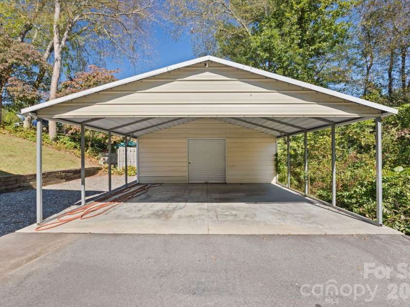 74 Ridgeline Road, Clyde, NC 28721.  MLS# CAR4429782, YatesRealty ID 54743. 