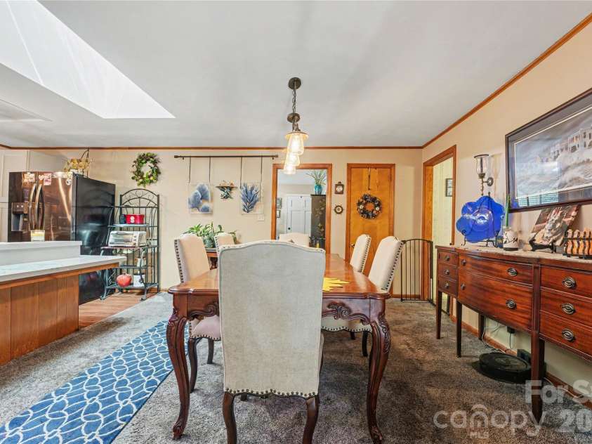 1410 36th Avenue Drive, Hickory, NC 28601.  MLS# CAR4431213, YatesRealty ID 54745. 