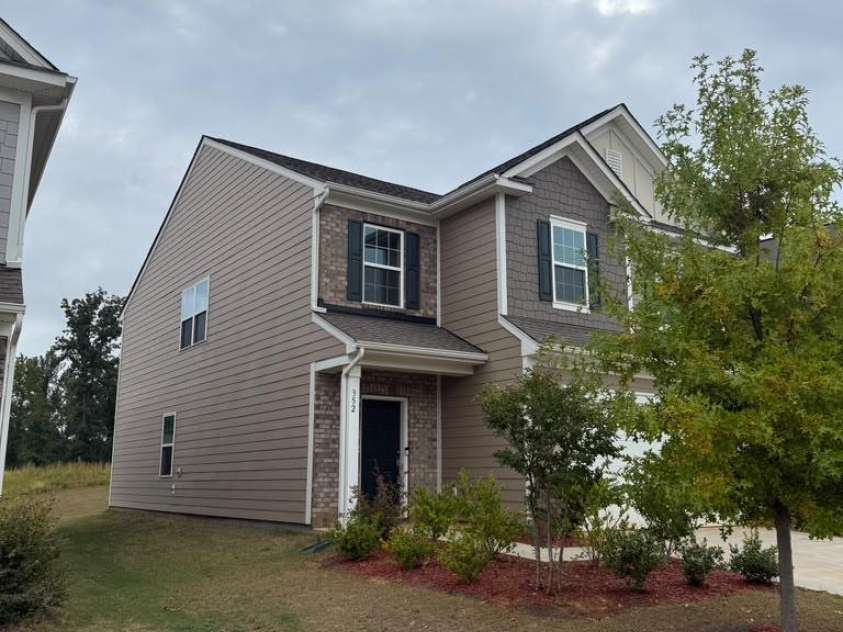 352 Runner Stone Lane, Fort Mill, SC 29715.  MLS# CAR4427650, YatesRealty ID 54746. 