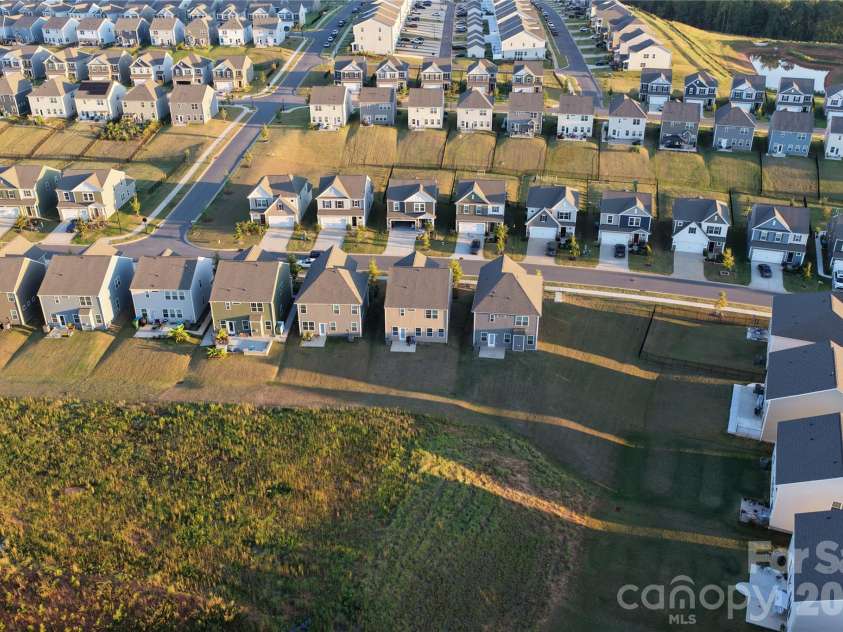 352 Runner Stone Lane, Fort Mill, SC 29715.  MLS# CAR4427650, YatesRealty ID 54746. 