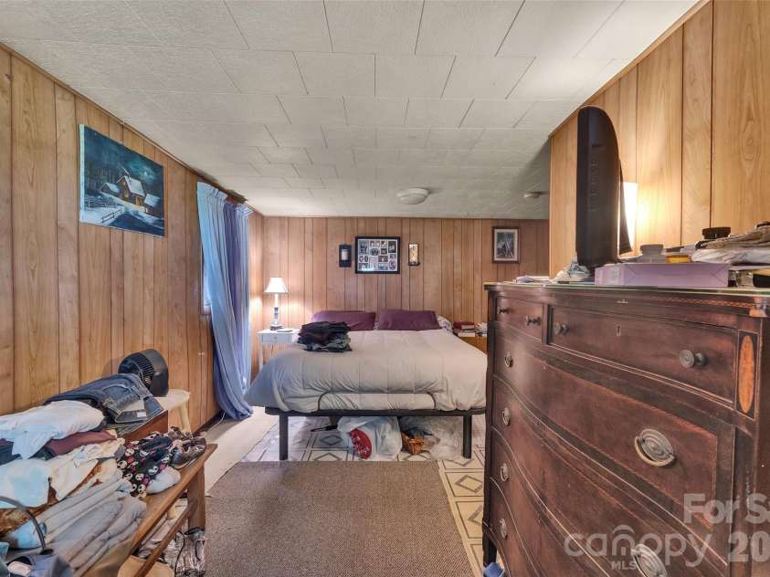 144 Skyline Drive, Canton, NC 28716.  MLS# CAR4430689, YatesRealty ID 54747. 