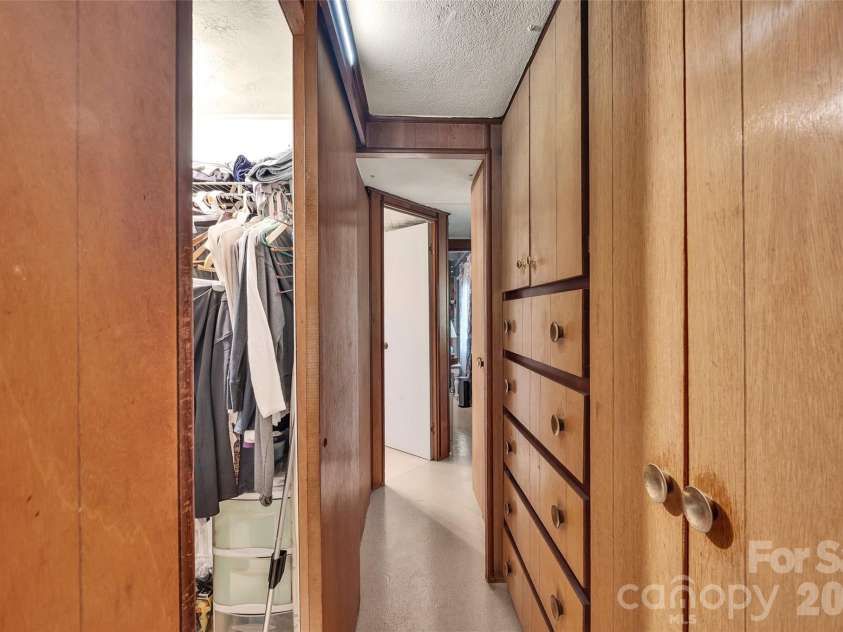 144 Skyline Drive, Canton, NC 28716.  MLS# CAR4430689, YatesRealty ID 54747. 