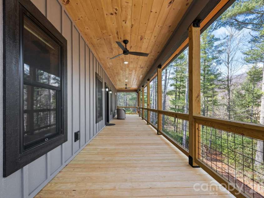 162 Shady Oak Lane, West Jefferson, NC 28694.  MLS# CAR4353163, YatesRealty ID 5475. 