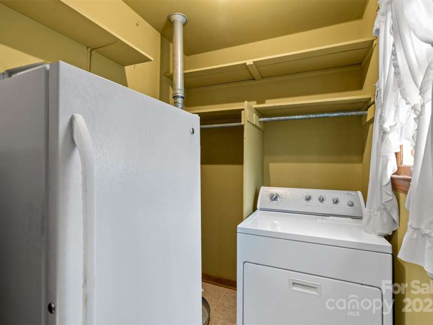 304 Simrill Avenue, York, SC 29745.  MLS# CAR4241715, YatesRealty ID 5475. 