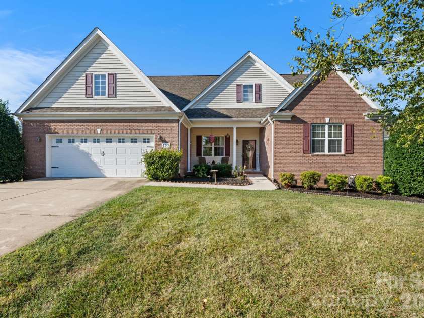 117 Vista View Place, Mooresville, NC 28117.  MLS# CAR4431255, YatesRealty ID 54751. 