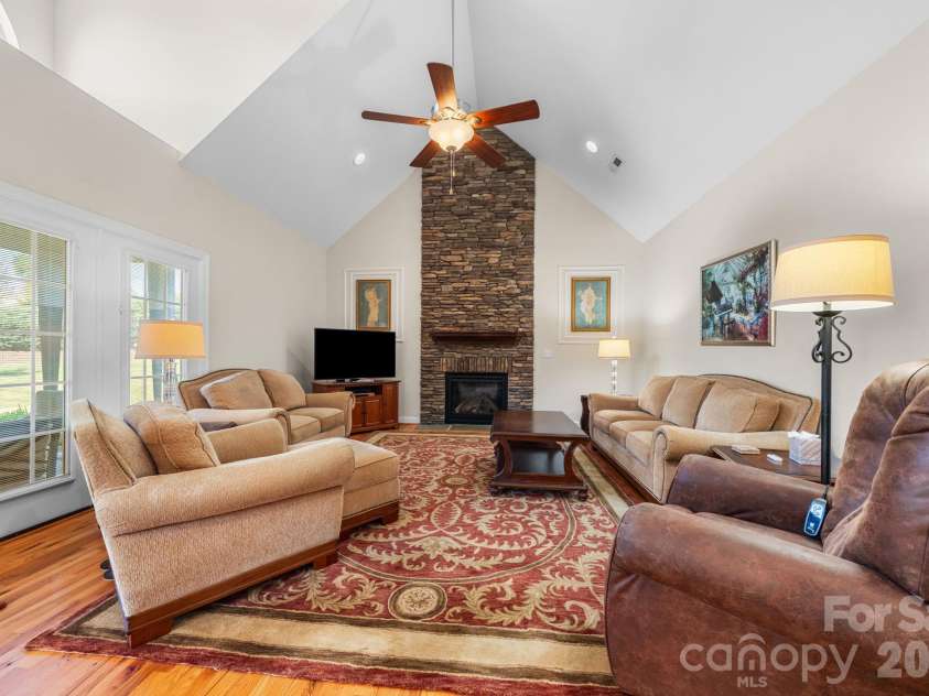 117 Vista View Place, Mooresville, NC 28117.  MLS# CAR4431255, YatesRealty ID 54751. 